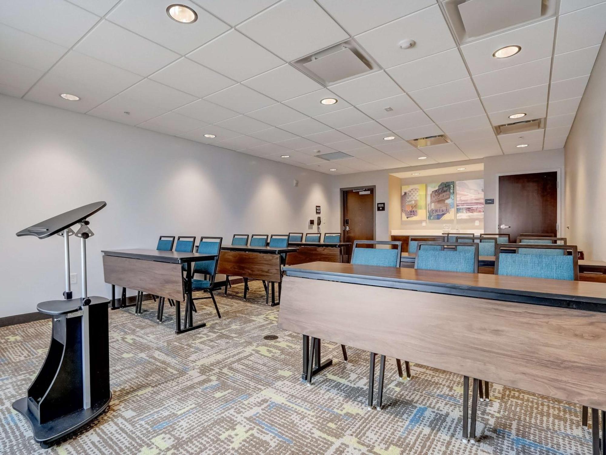 Hampton Inn & Suites Cincinnati Midtown Rookwood Buitenkant foto