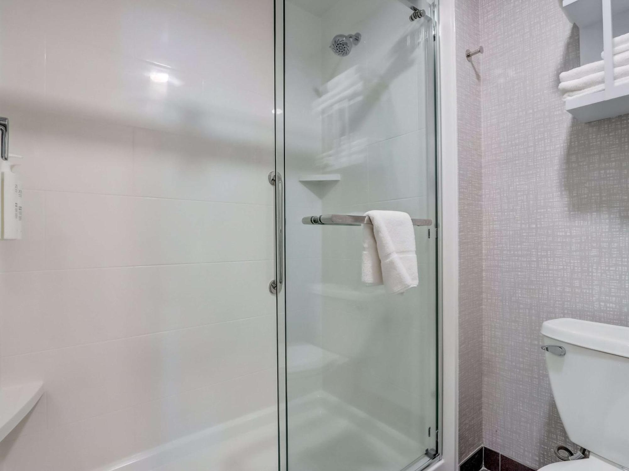 Hampton Inn & Suites Cincinnati Midtown Rookwood Buitenkant foto