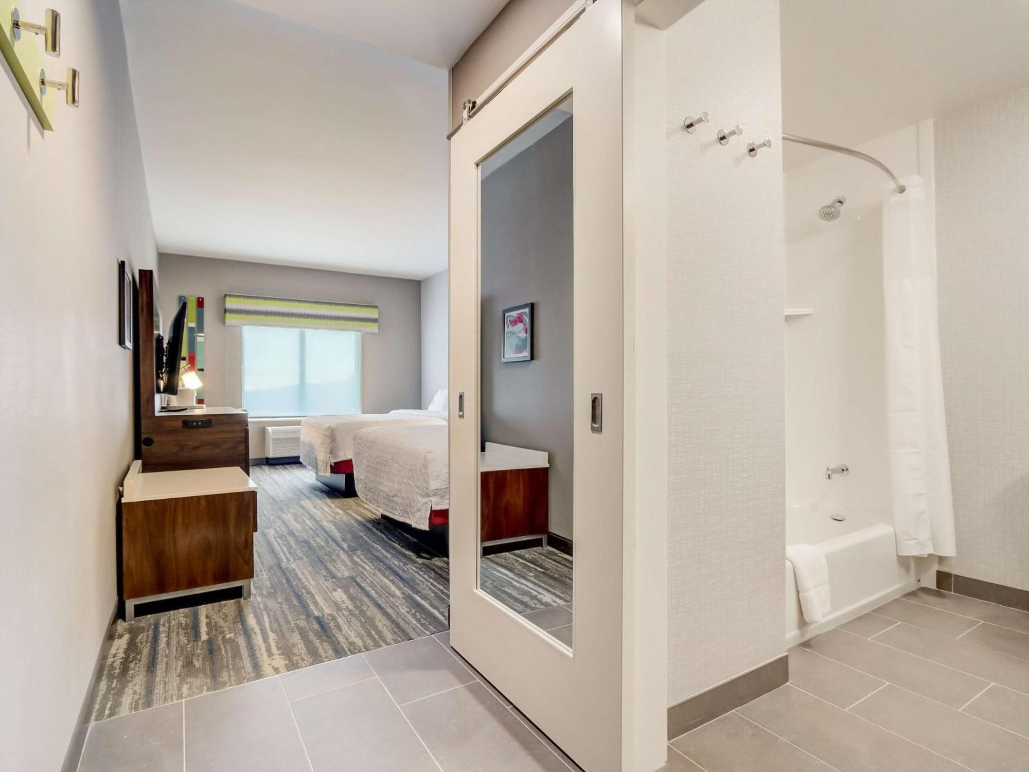 Hampton Inn & Suites Cincinnati Midtown Rookwood Buitenkant foto