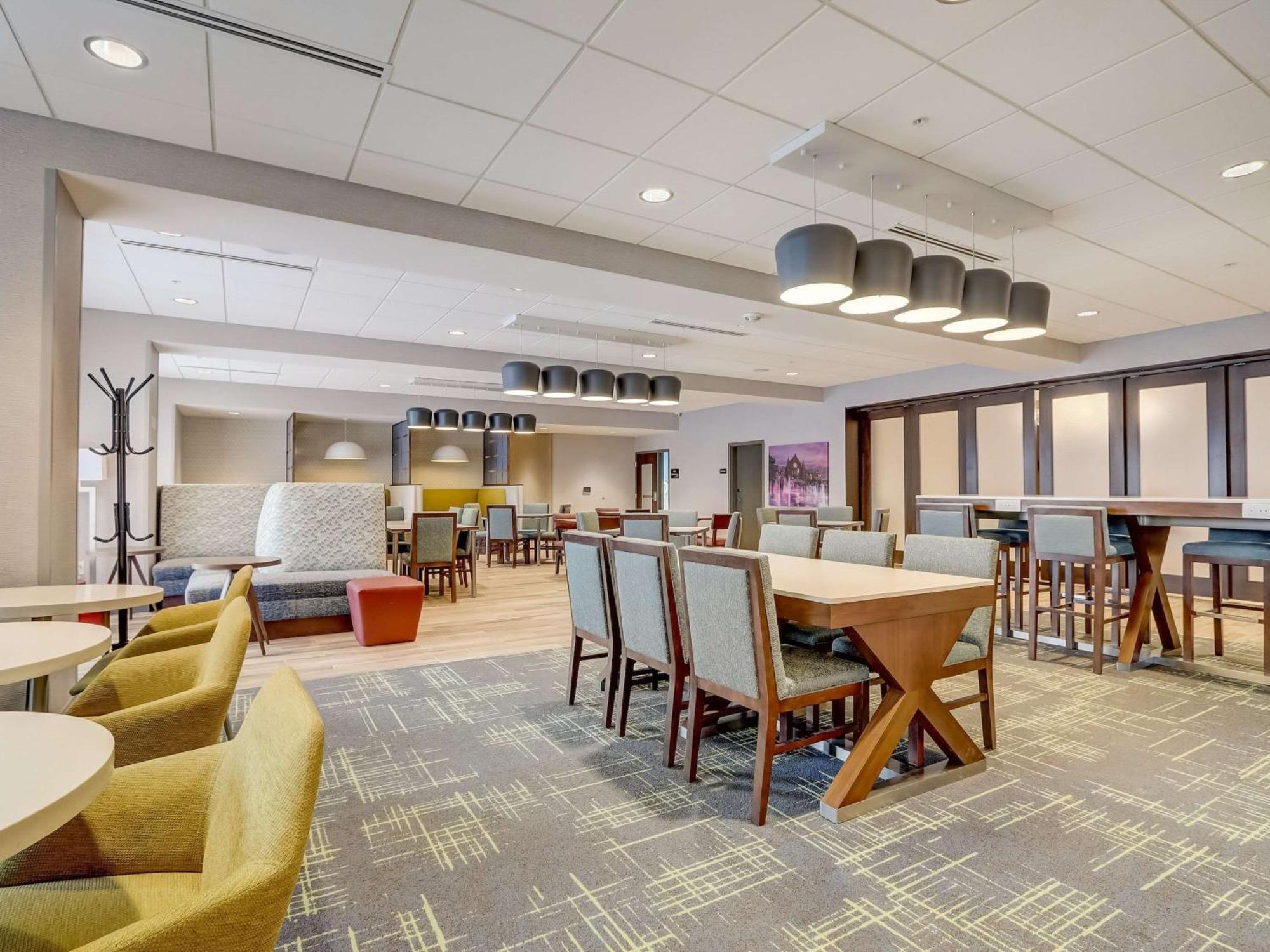 Hampton Inn & Suites Cincinnati Midtown Rookwood Buitenkant foto