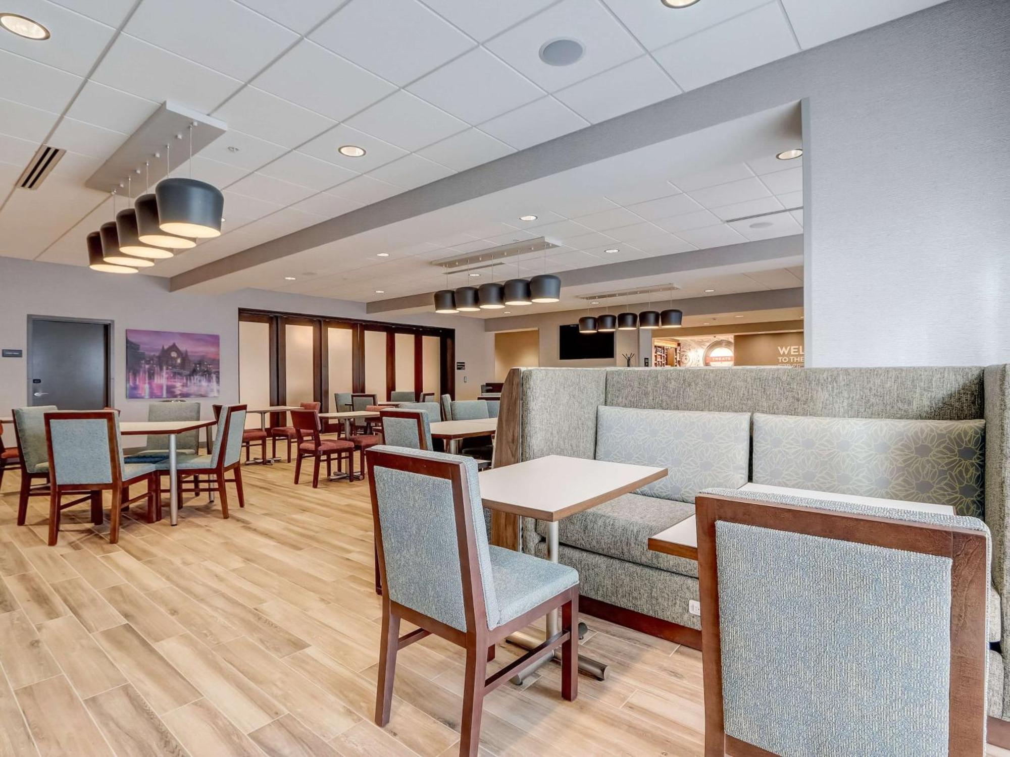 Hampton Inn & Suites Cincinnati Midtown Rookwood Buitenkant foto
